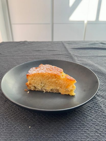 Rhubarb & Custard Cake - Image 3