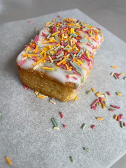 Rich results on Google's SERP when searching for 'Individual Sprinkle Cake'
